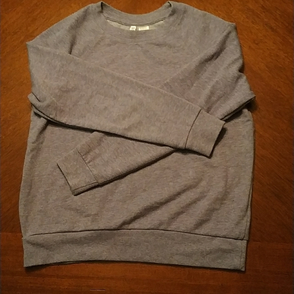 Sweatshirt